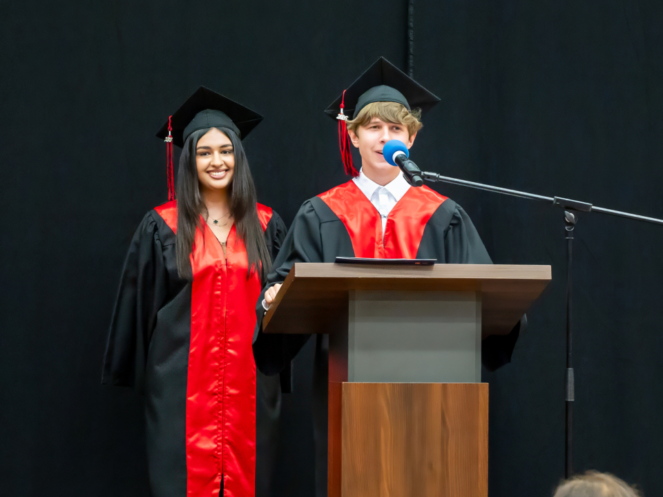 year13'grad 10